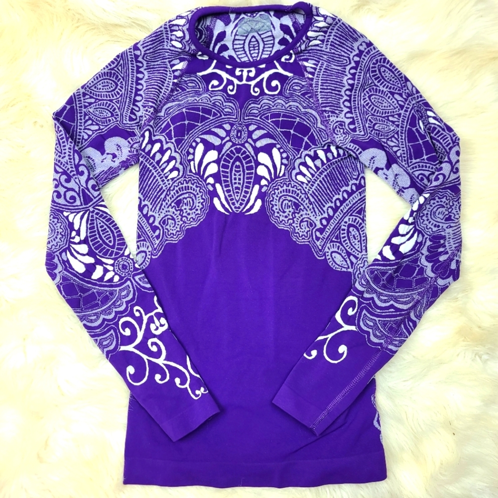 Athleta print compression long sleeve running shirt size xs